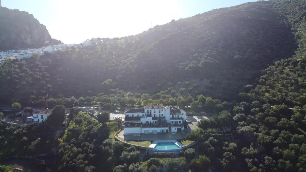 Hotel Rural Los Tadeos Zahara De La Sierra Exterior foto
